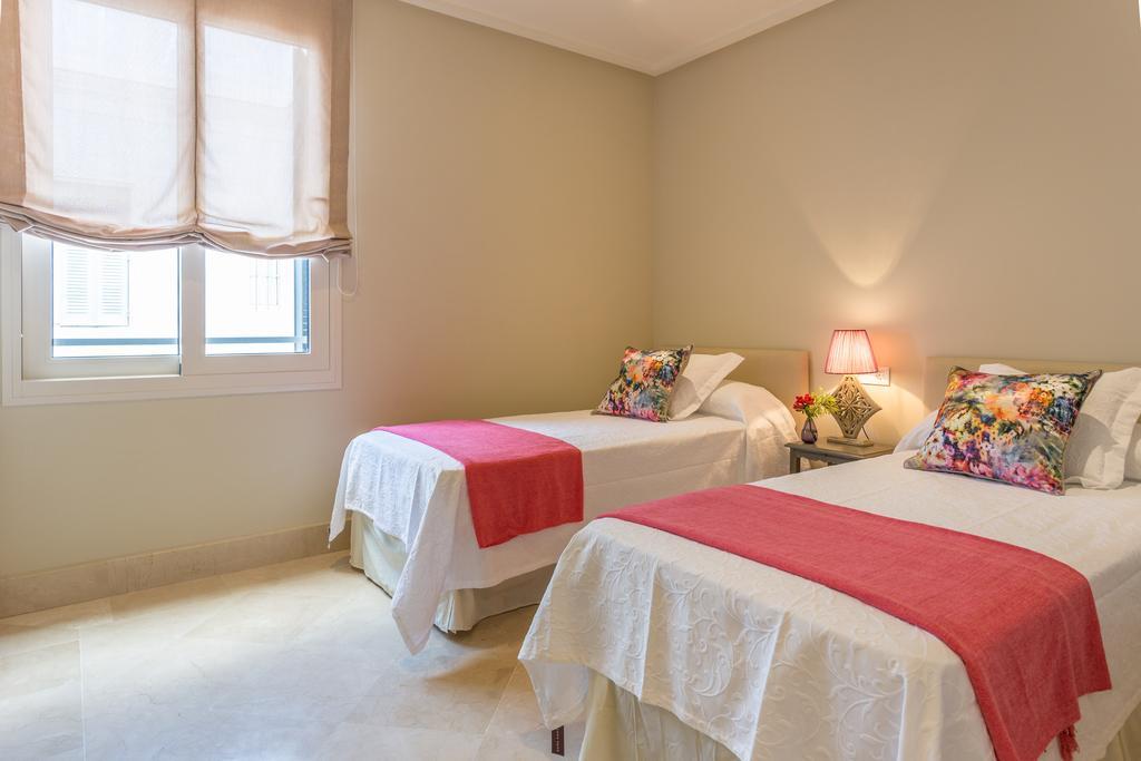 Puerta Principe Luxury Apartments Sevilla Zimmer foto